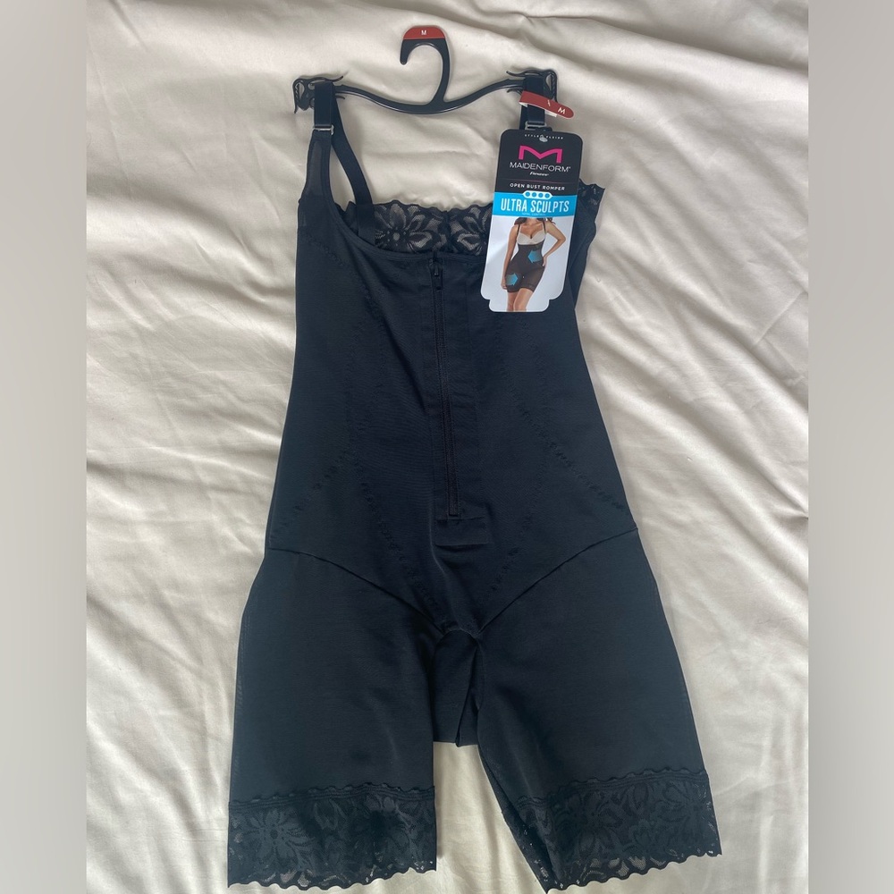 Maidenform Flexees Ultra Sculpts Bodysuit Open Bust Romper Shapewear Size M